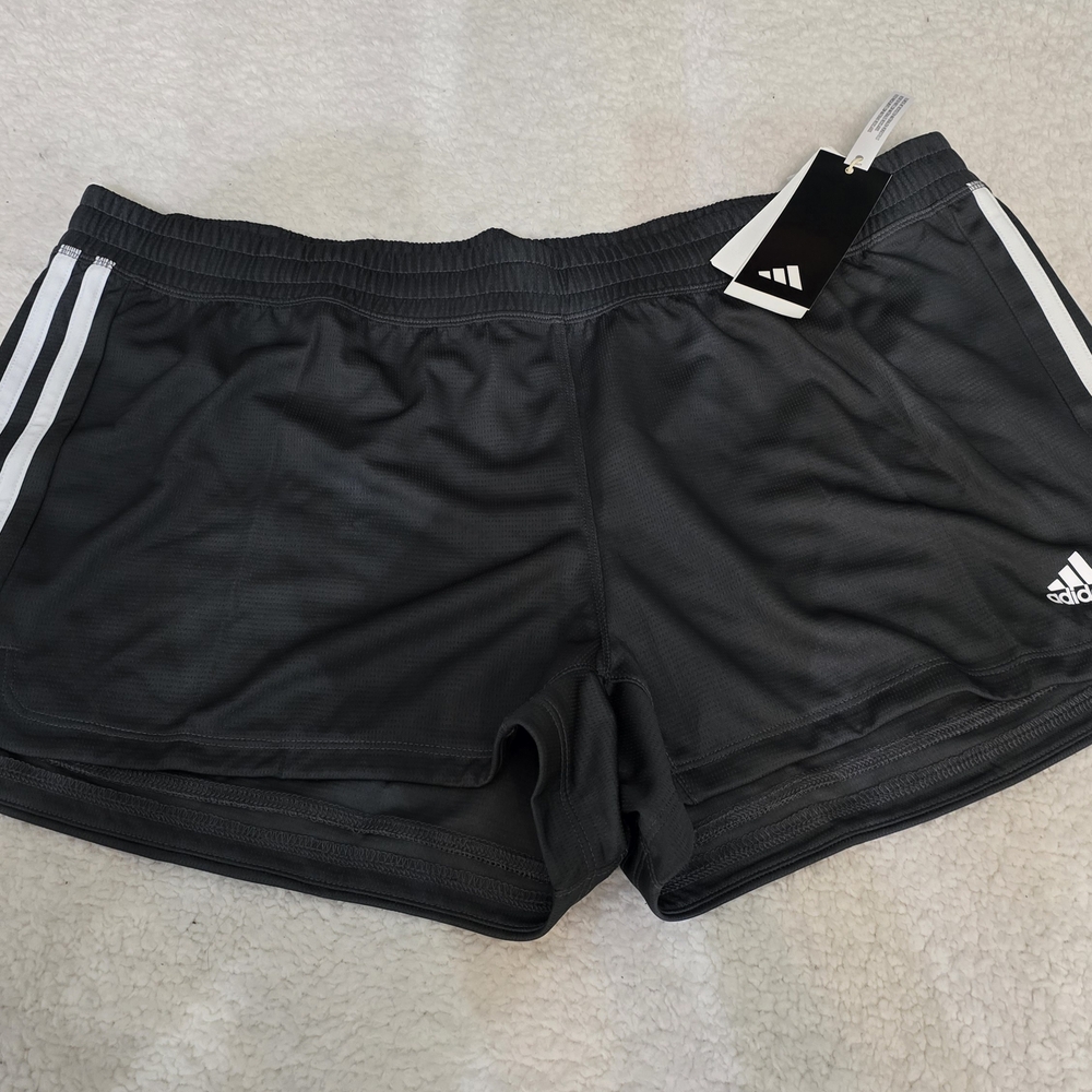 Adidas Womens XL Dark Grey Pacer 3 Stripes Knit Athletic Shorts New With Tags.